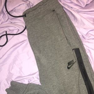 Nike tech fleece pants